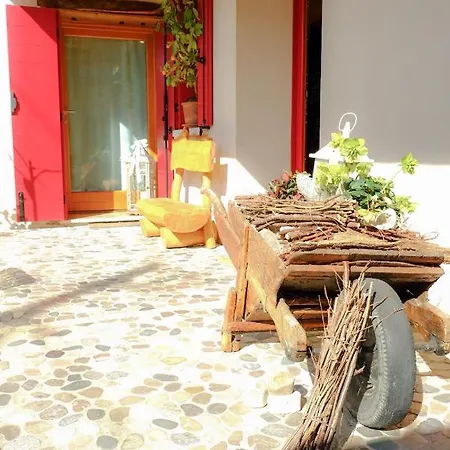 La Ritonda Revine Lago