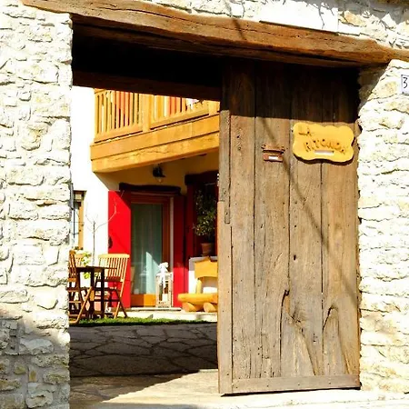 Guest house La Ritonda Revine Lago