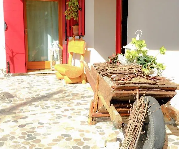 La Ritonda Revine Lago